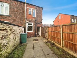 Rear elevated - click for photo gallery